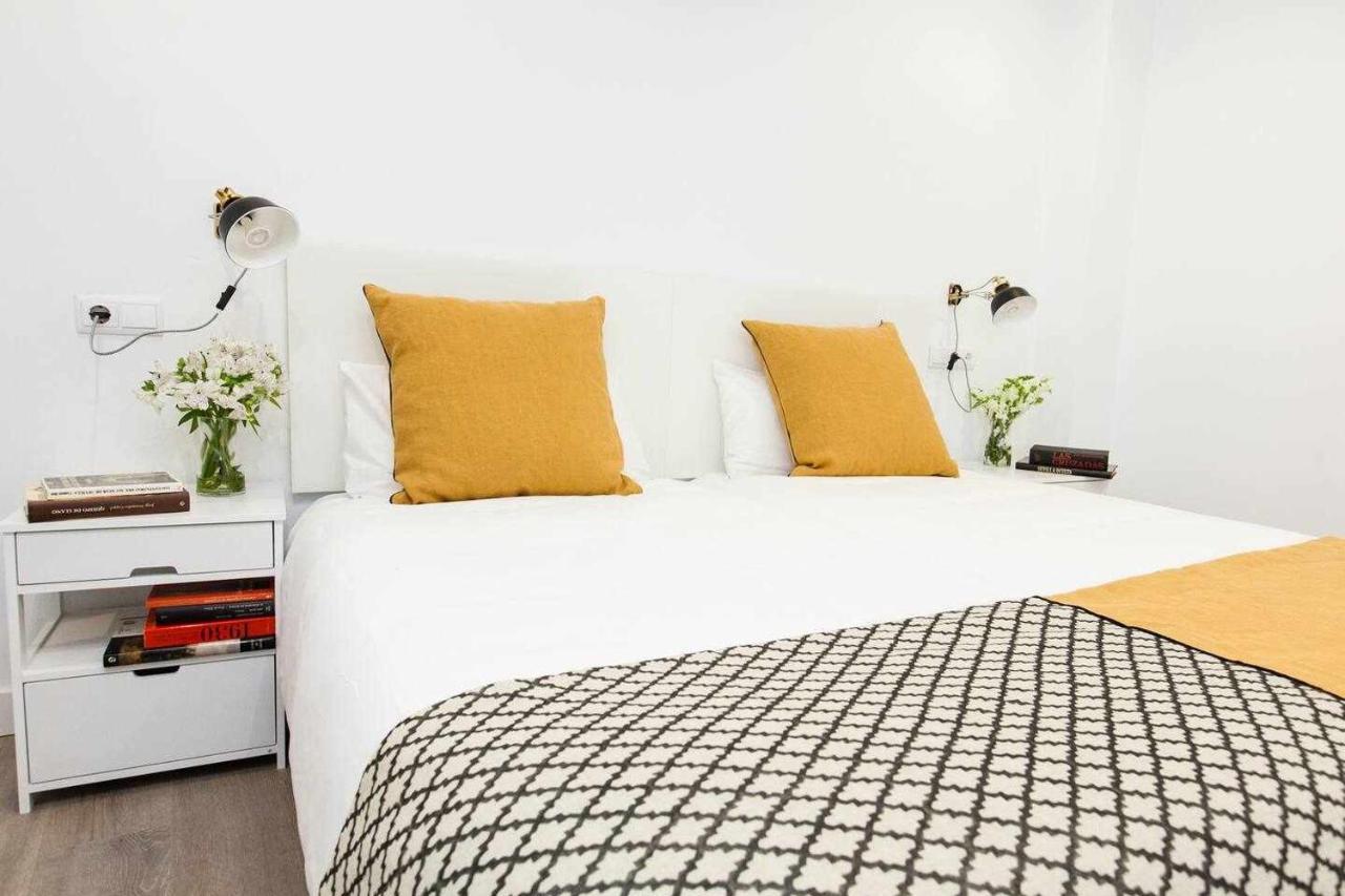 Isg Apartments Downtown Family Haven Free Parking Spot Sevilla Bagian luar foto