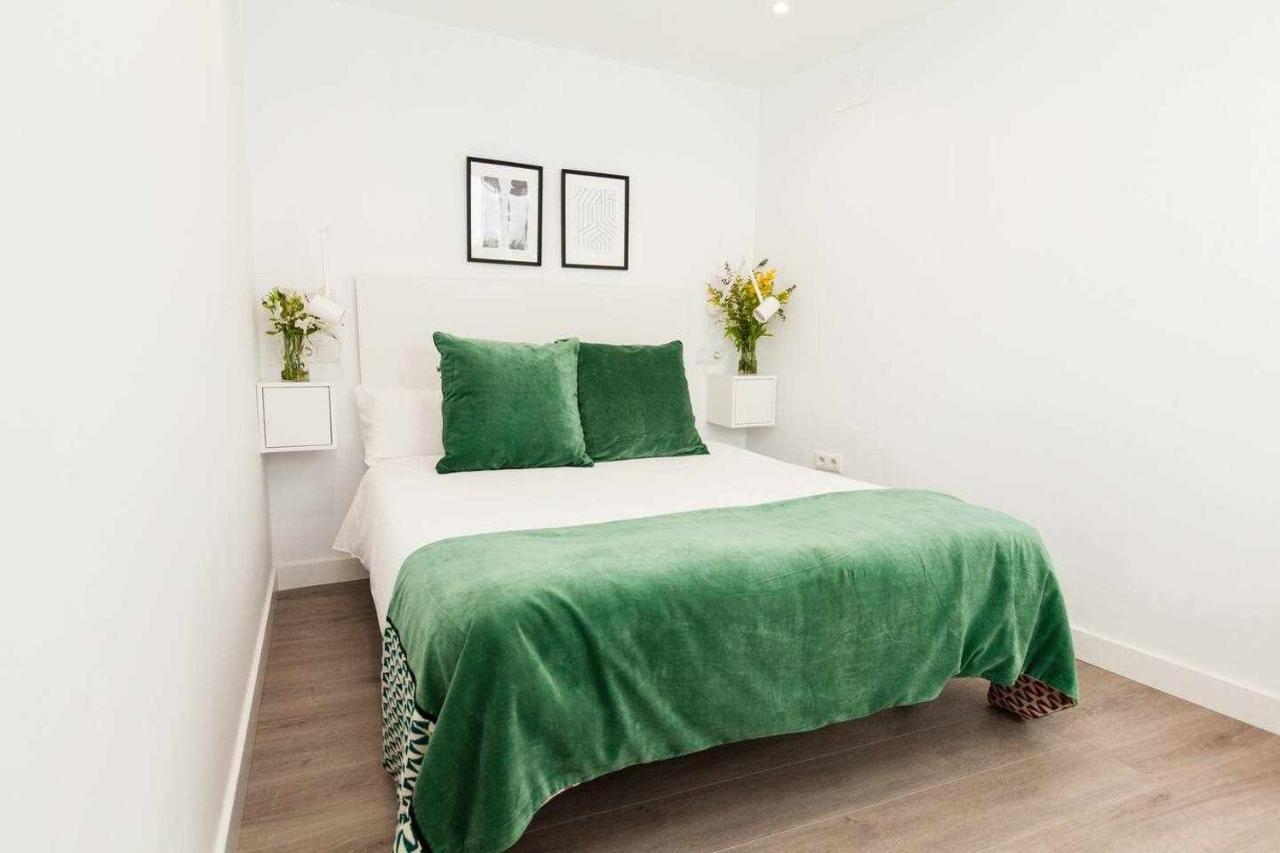 Isg Apartments Downtown Family Haven Free Parking Spot Sevilla Bagian luar foto