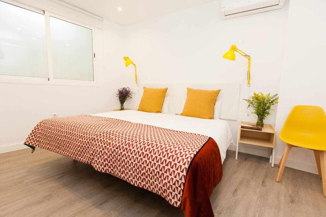 Isg Apartments Downtown Family Haven Free Parking Spot Sevilla Bagian luar foto