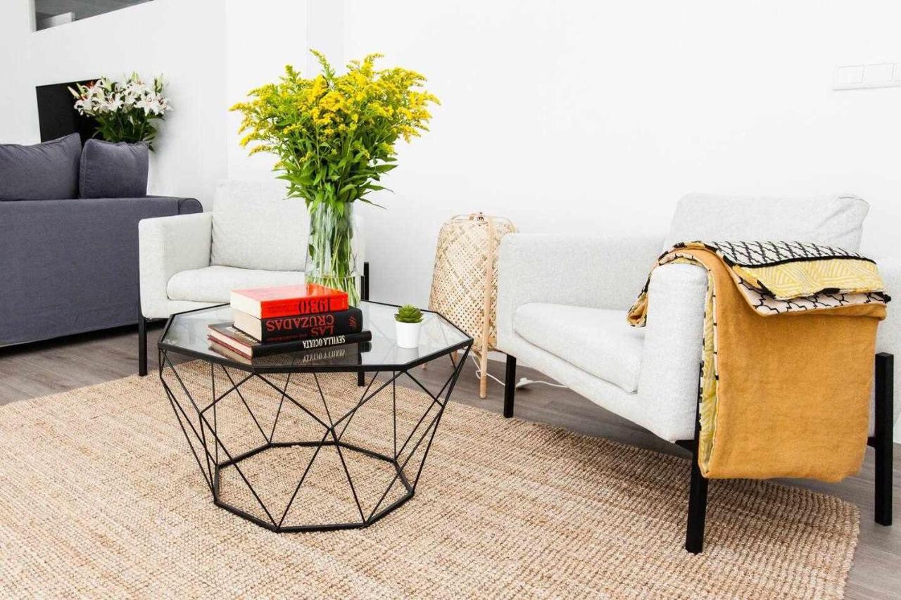 Isg Apartments Downtown Family Haven Free Parking Spot Sevilla Bagian luar foto