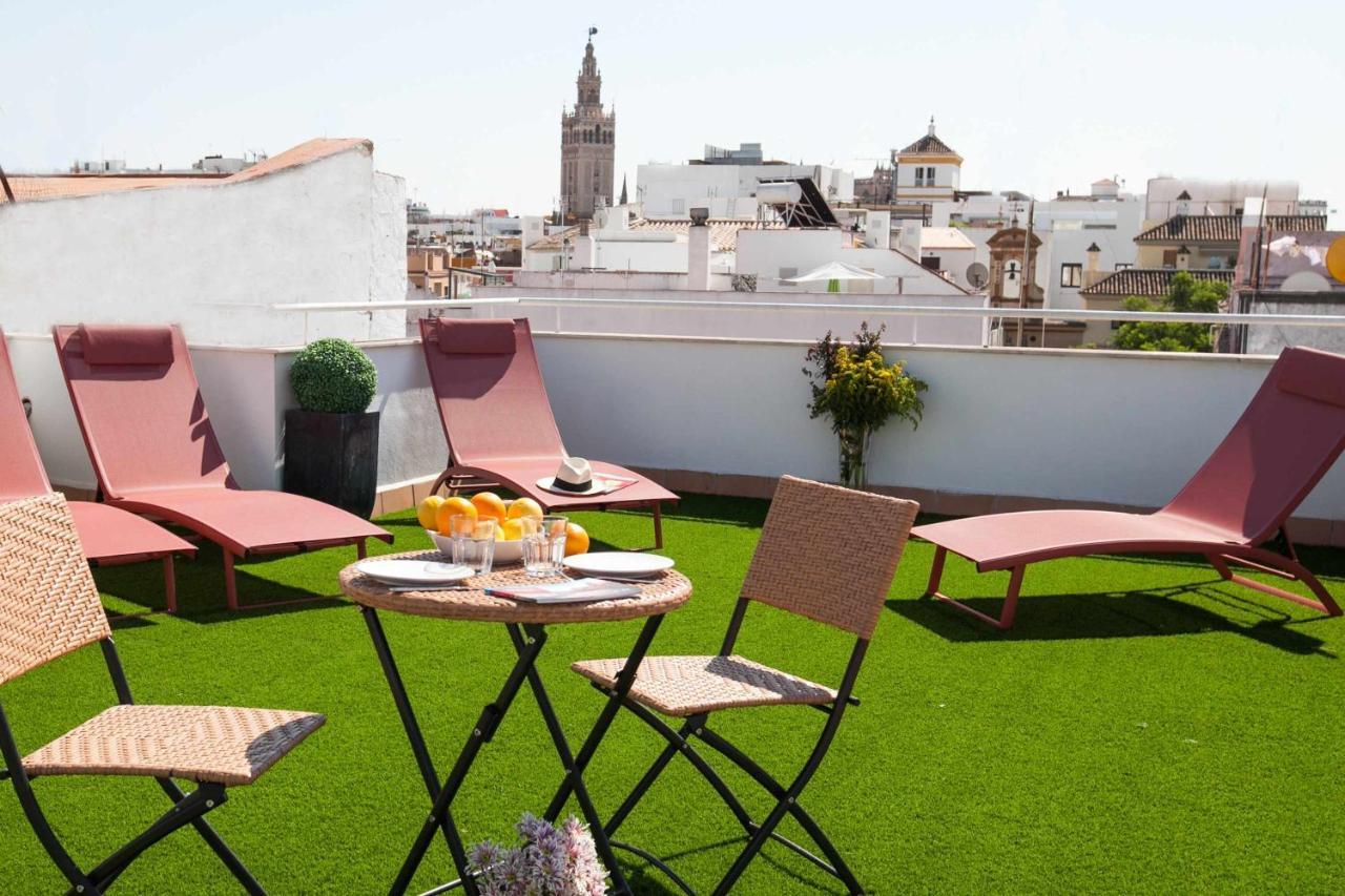 Isg Apartments Downtown Family Haven Free Parking Spot Sevilla Bagian luar foto